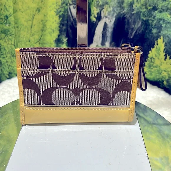 Coach mini Card/Keychain Holder with 2 Rings & Croc Keychain - Picture 7 of 11